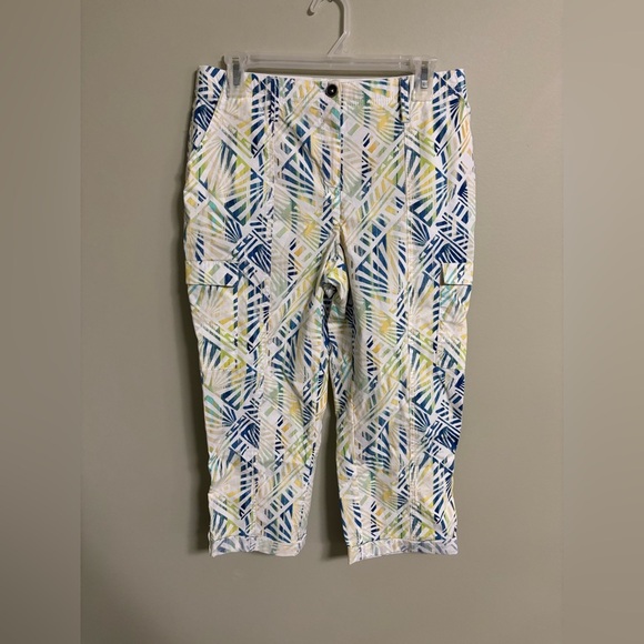 Chico’s Cargo Capri Pants Size 00 US 2 Stretch Coastal Blue Green Printed - Picture 1 of 7